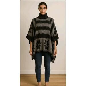 525 America Cashmere Wool Blend Turtleneck Poncho Size S/M